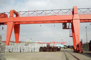 Grua pòrtic de 80 tones